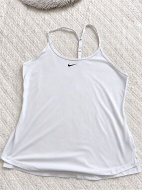 Nike Dri-FIT White Racerback Athletic Tank Top Women’s Medium